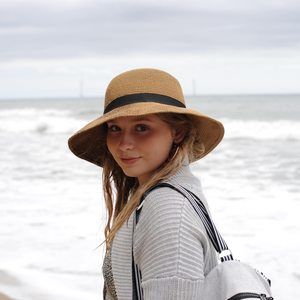 Meet your Posher, Addison